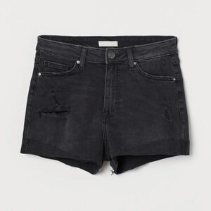 *NWT* H&M Black Distressed Jean Short